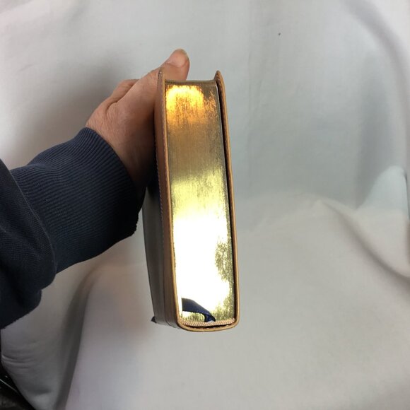 NEW NIV Gift Holy Bible by Zondervan 2011, Italian Duo Tone Leather Gold Edge - Picture 5 of 9